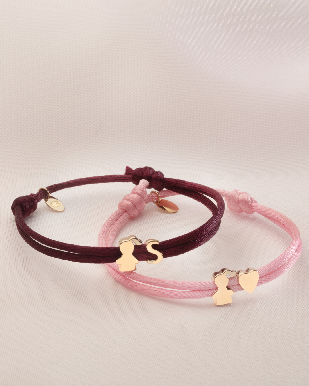 Bracelet Proud Mom Lettre - Plaque or 18 carats Bracelet Proud Mom Lettre - Plaque or 18 carats