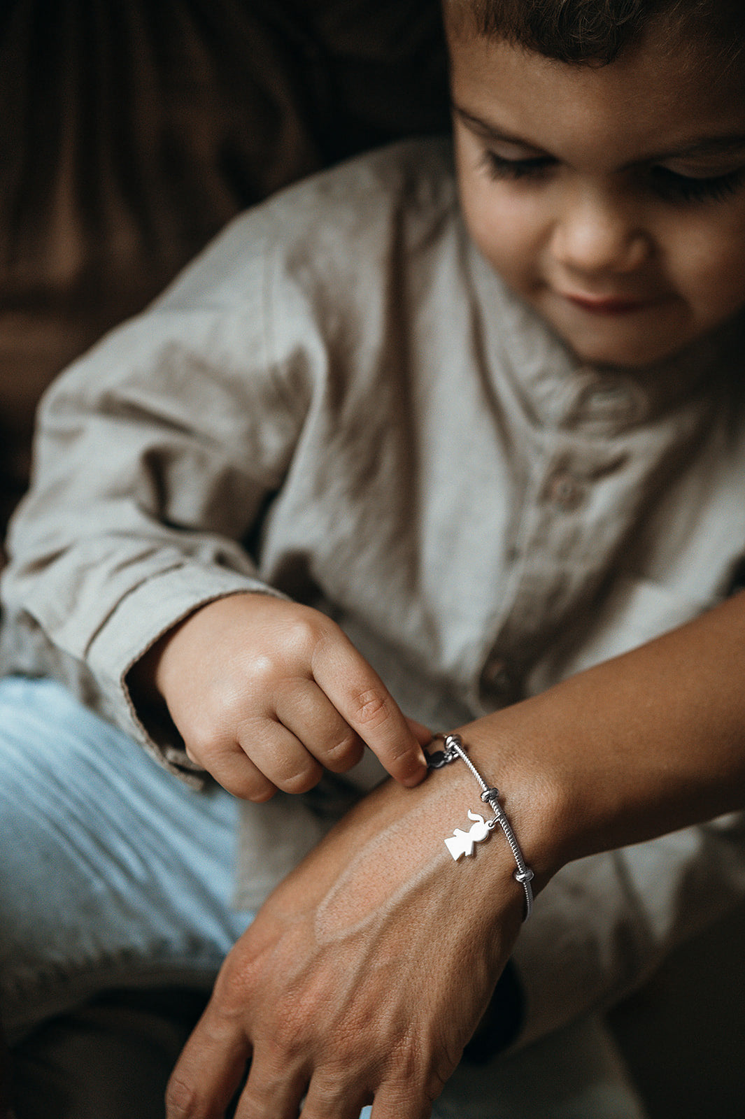 Proud Mom Charm Bangle - Silver