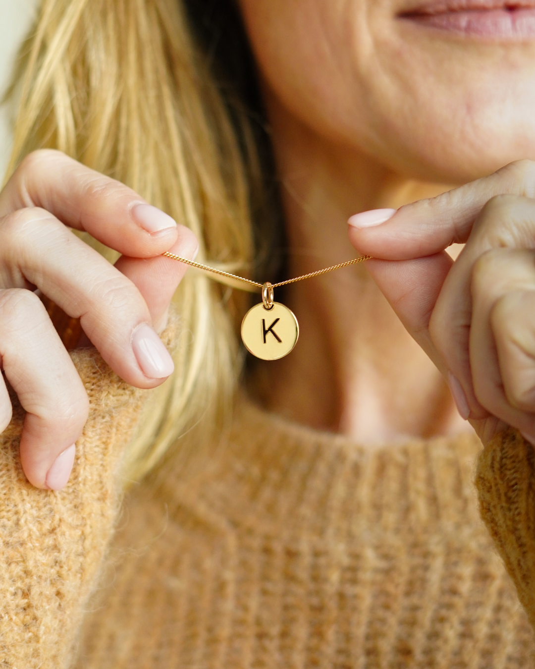 Open Initial Necklace - Gold plated