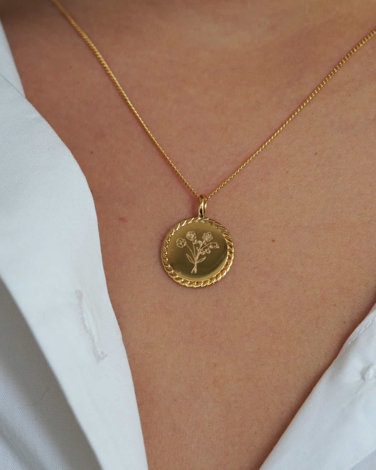 Collier Twisted Rope Coin Bouquet de Fleurs de Naissance – Plaqué Or 18 carats