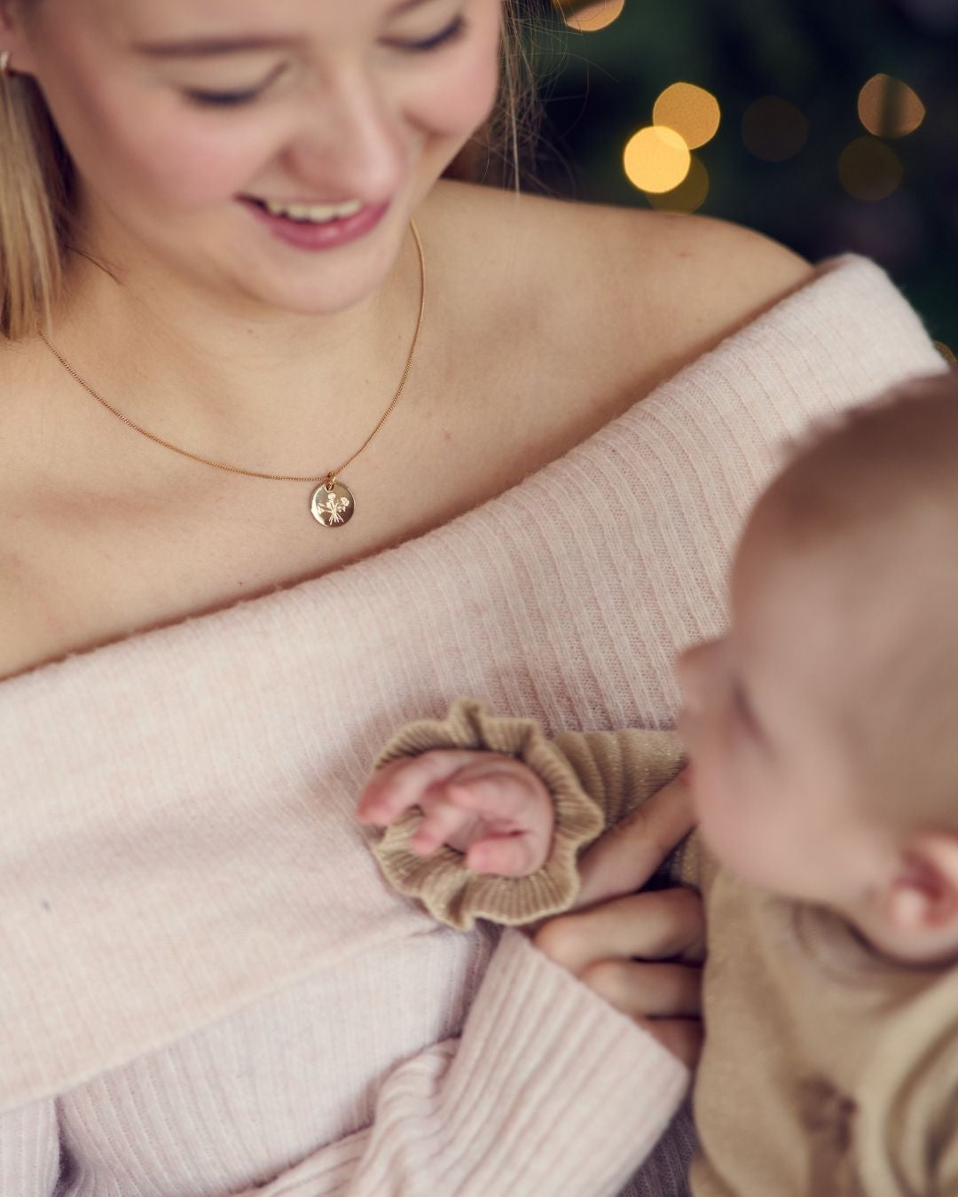 Birth Flower Bouquet Coin Ketting - Verguld - Birth flower