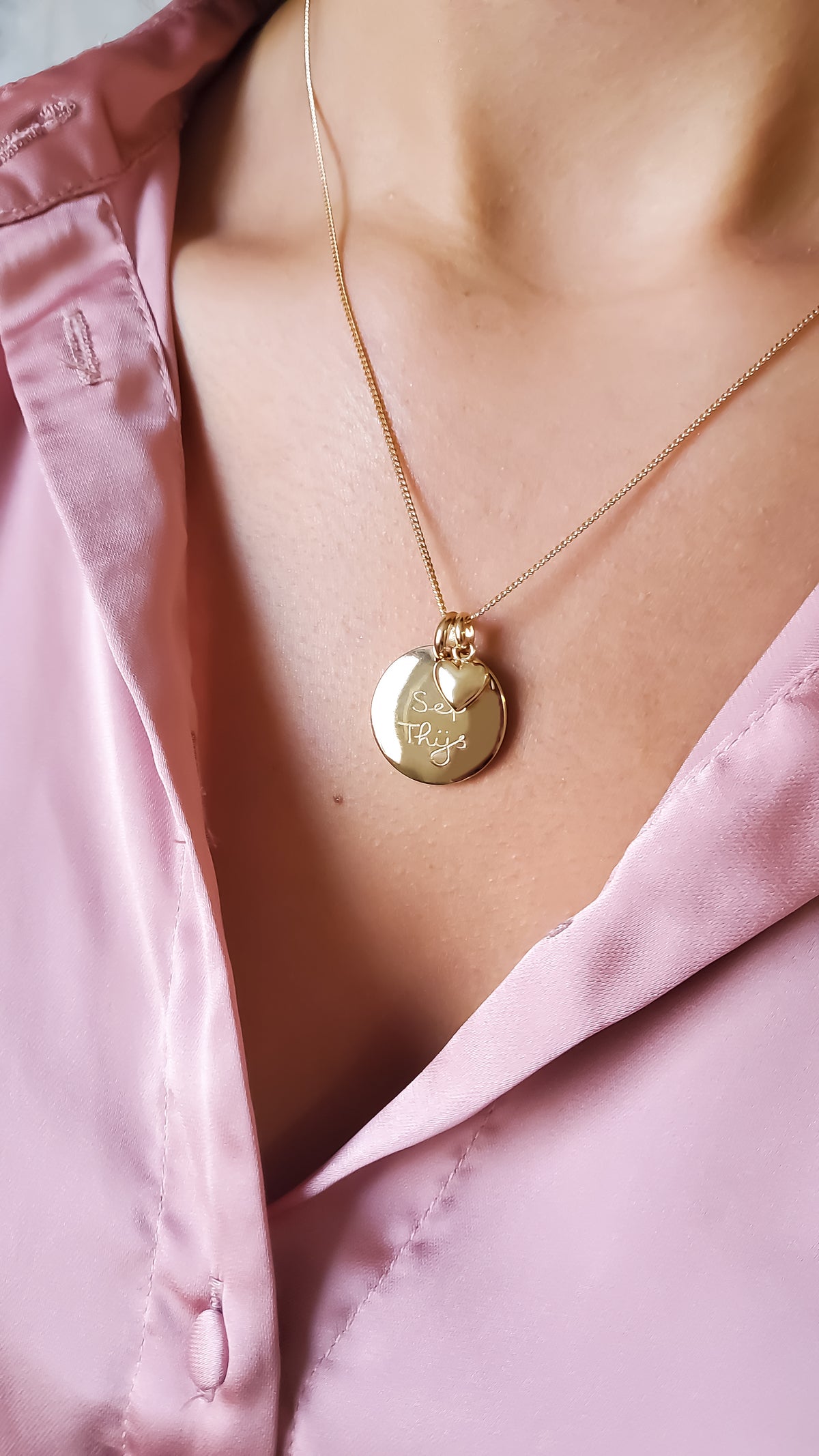 Coin Necklace with Tiny Heart - Gold plated