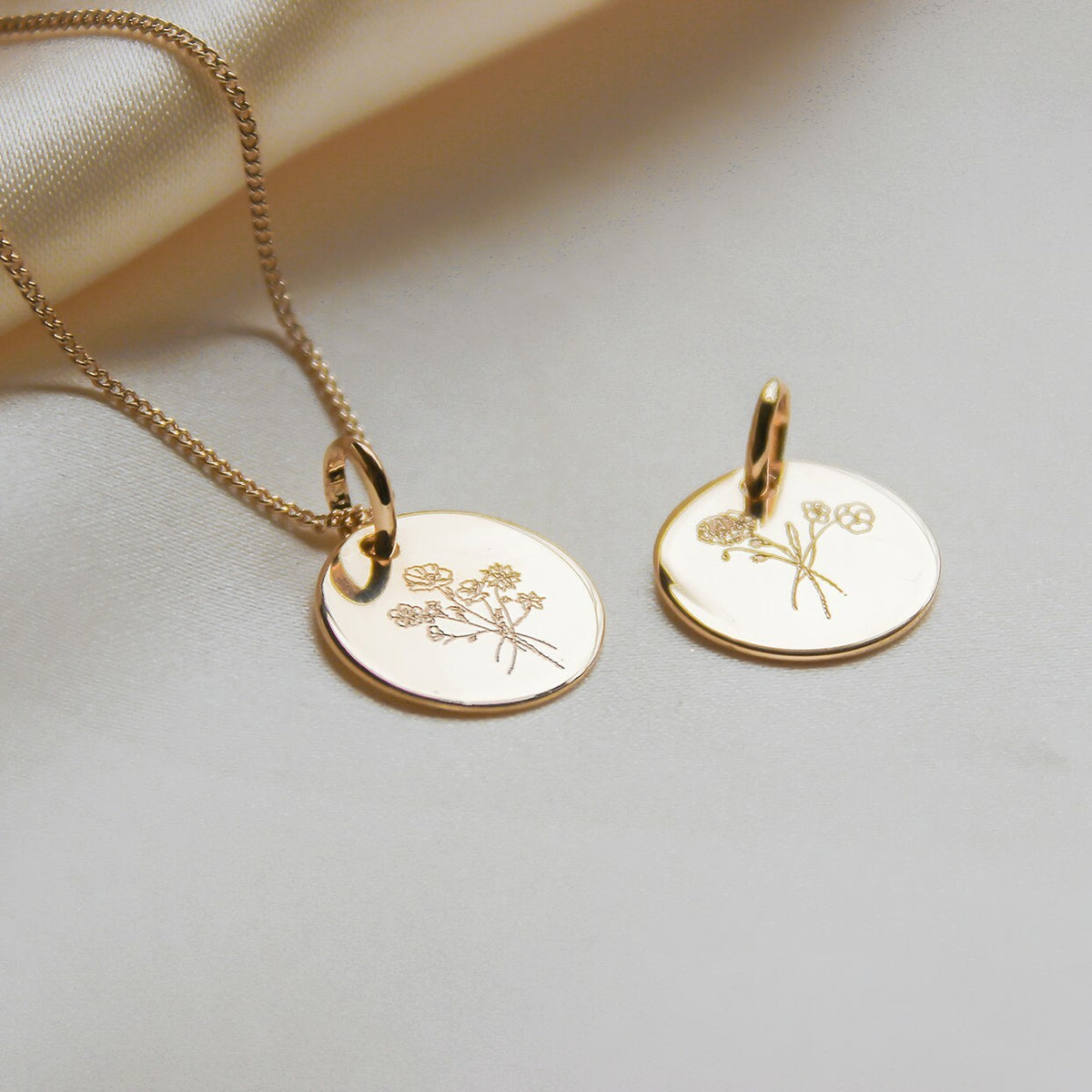 Birth Flower Bouquet Coin Necklace - Gold plated