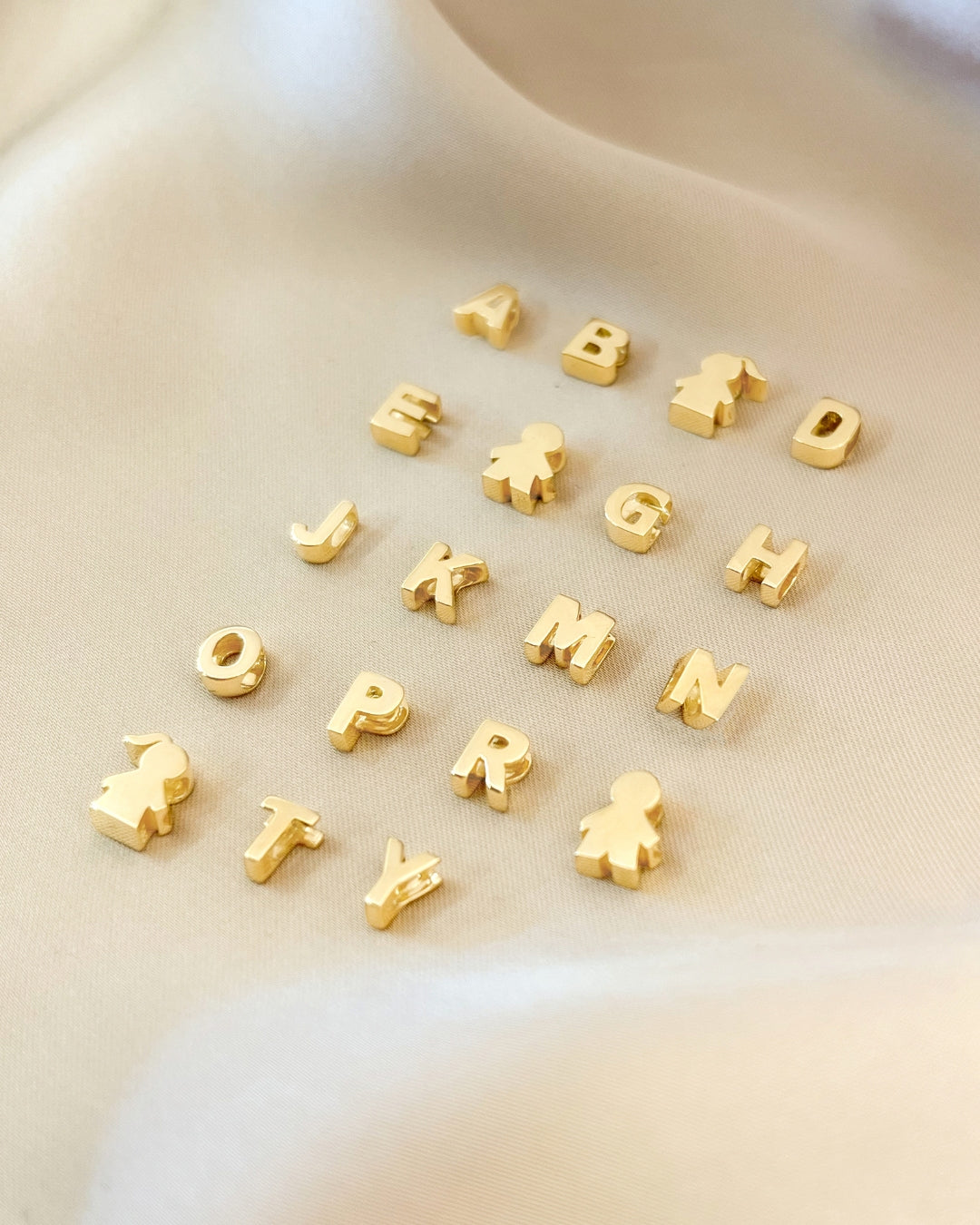 PROUD MOM Character Bracelet - Gold plated