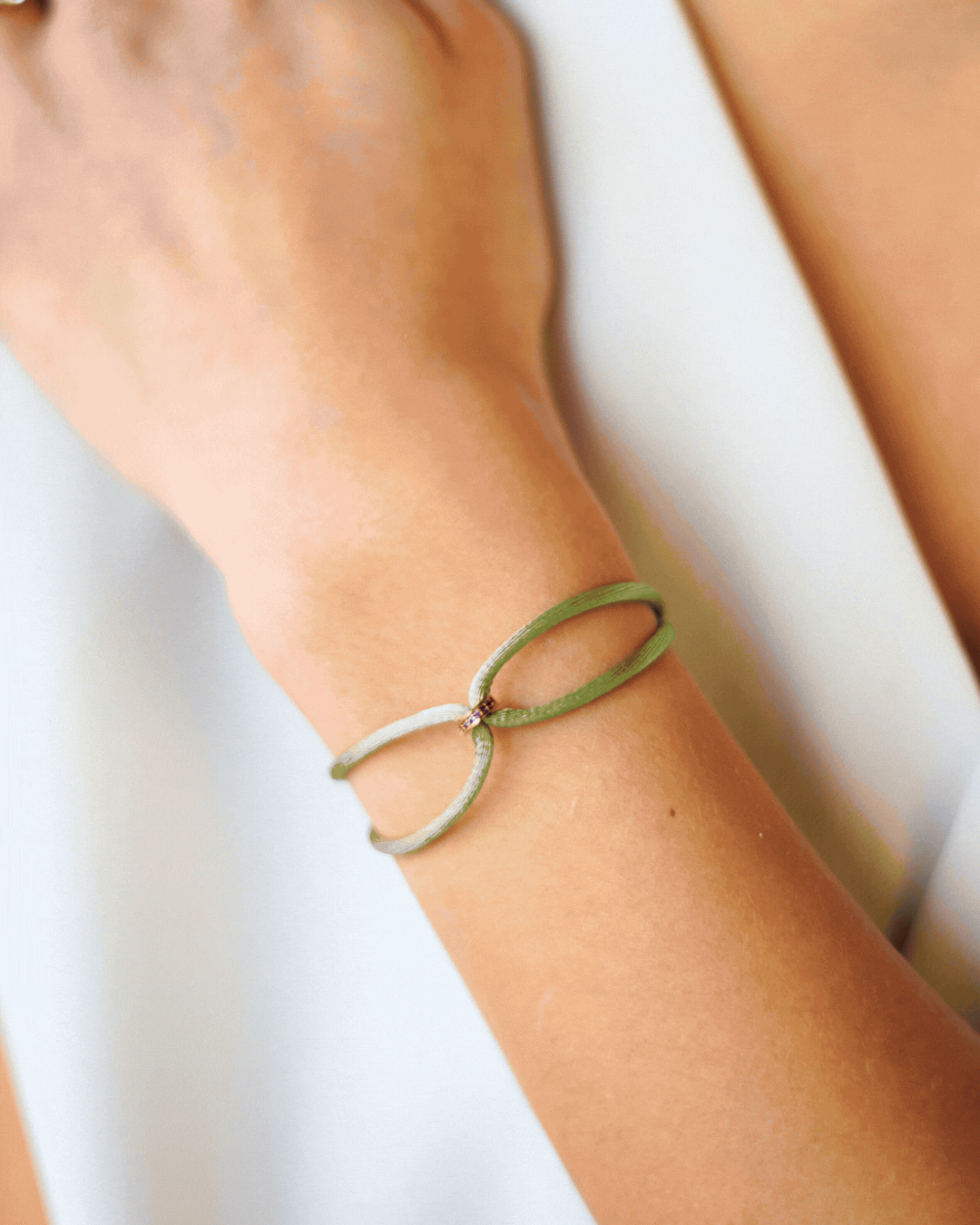 Birthstone Disc Bracelet - Gold plated