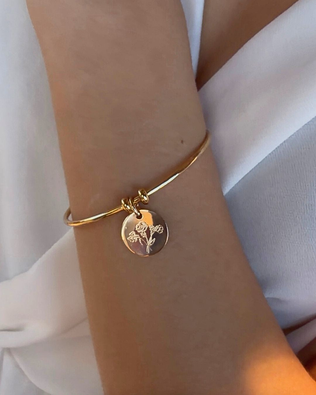 Birth Flower Bouquet Charm Bangle - Verguld - Geboortebloem