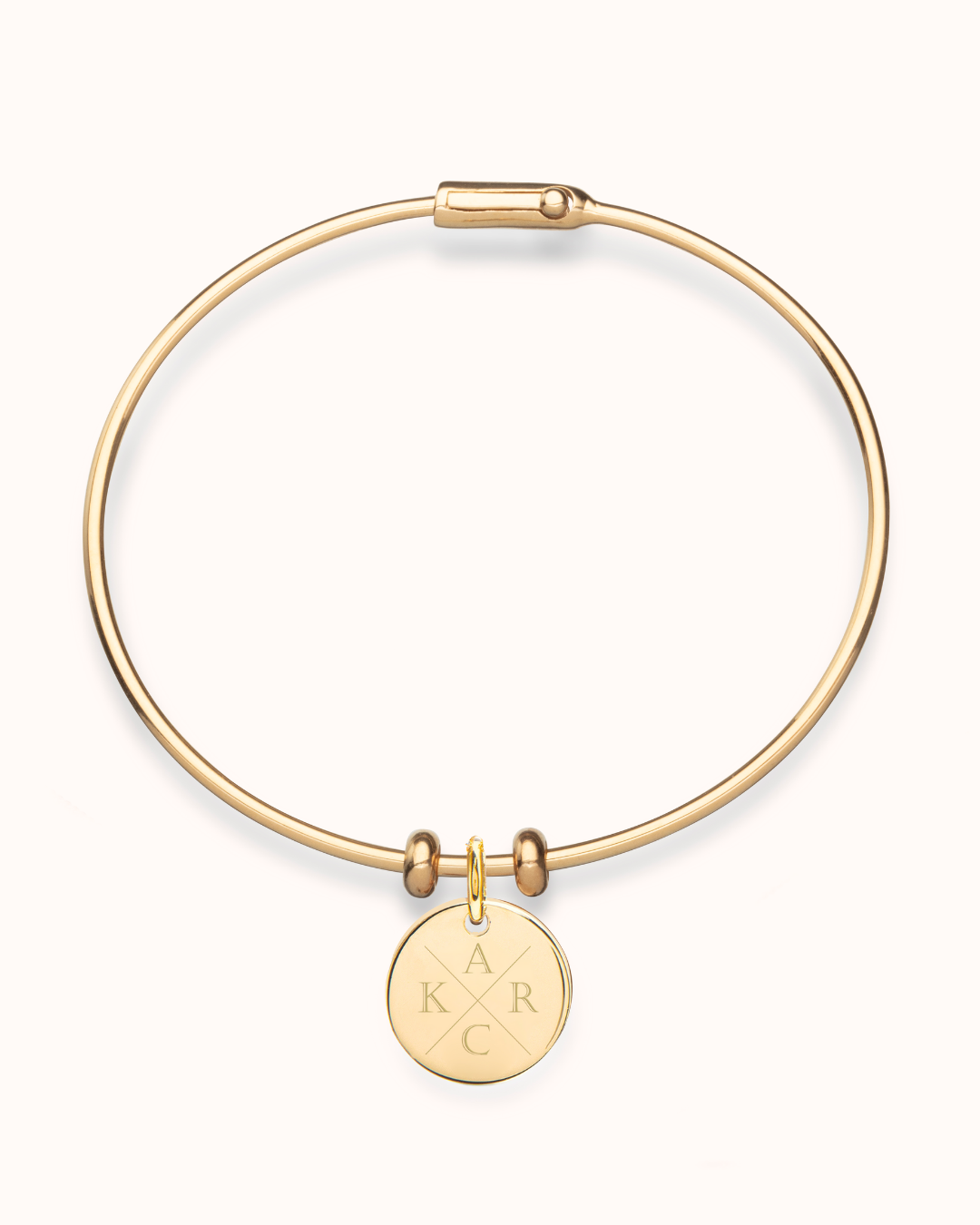 Initial Coin Charm Bangle - Verguld - Medium coin flat