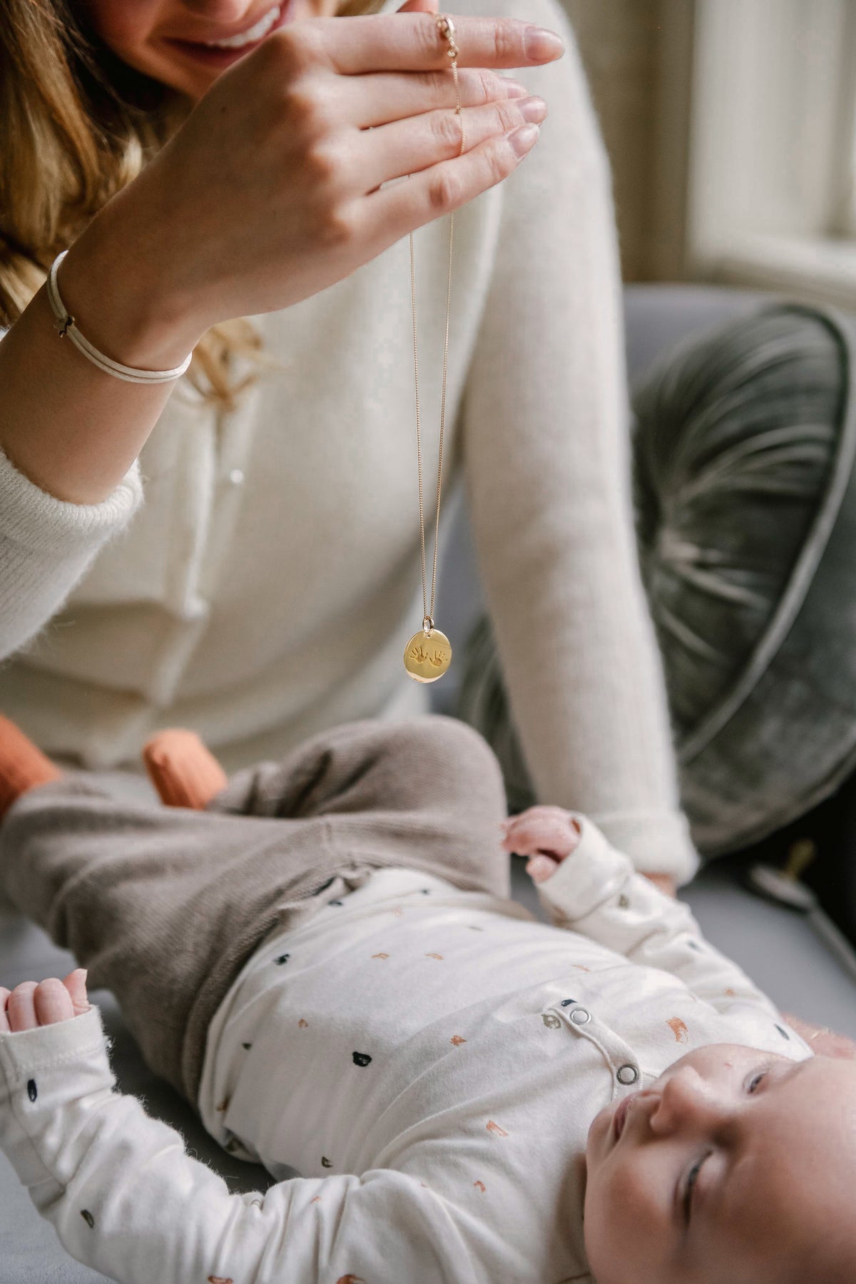 Hand- en Voetafdruk Coin Ketting - 18k Verguld