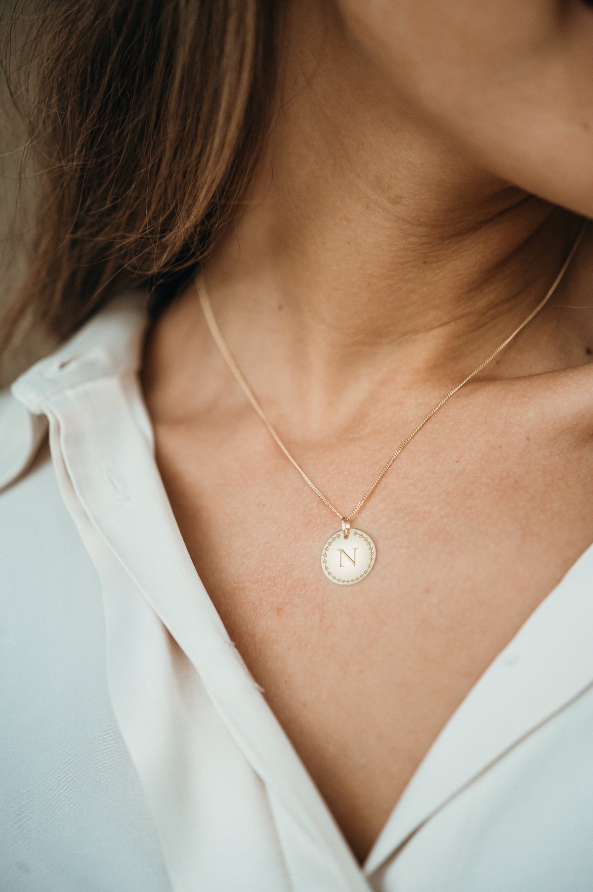 Love Initial Coin Ketting - 18k Verguld