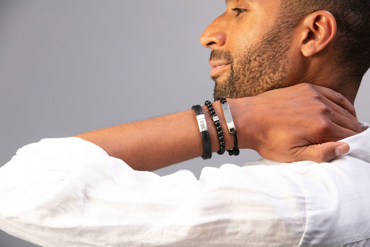Homme Bracelet Perlé Initiale Noir Onyx - Acier inoxydable argent