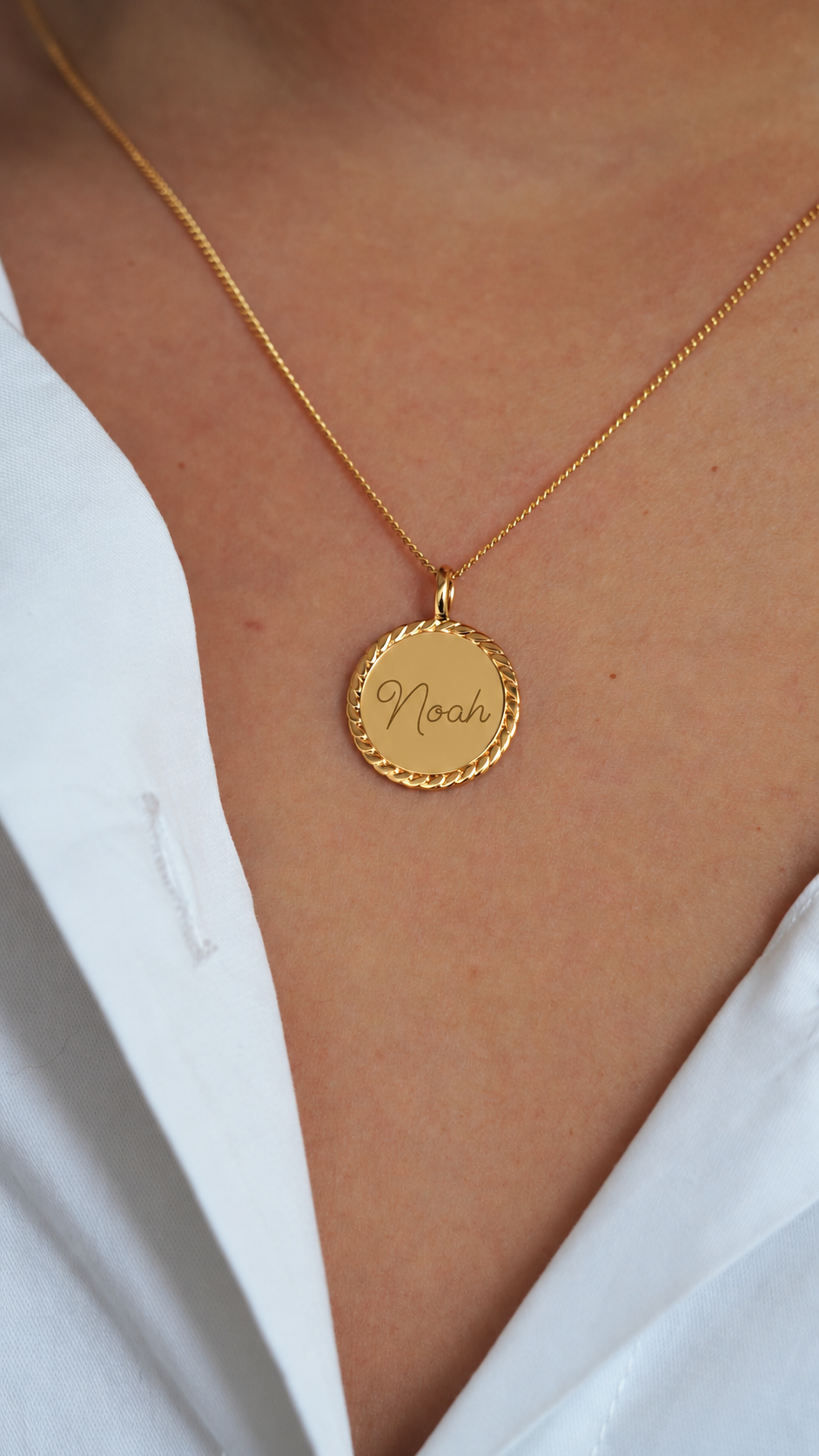 Twisted Rope Coin Halskette mit Namen – Vergoldet