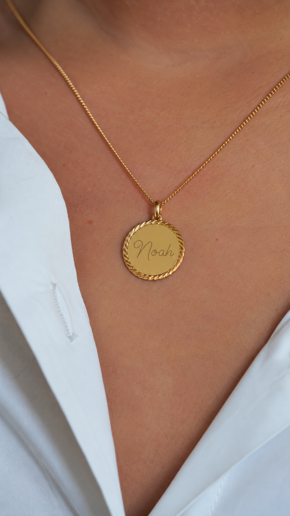 Twisted Rope Coin Halskette mit Namen – Vergoldet