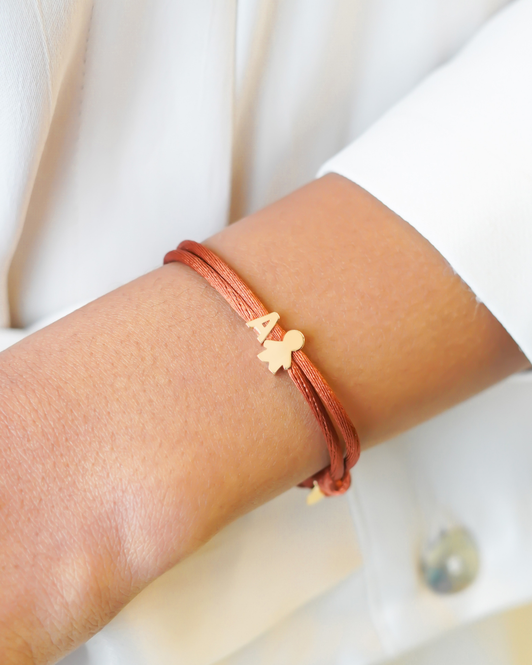 9k PROUD MOM Letter Bracelet – 9 Carat