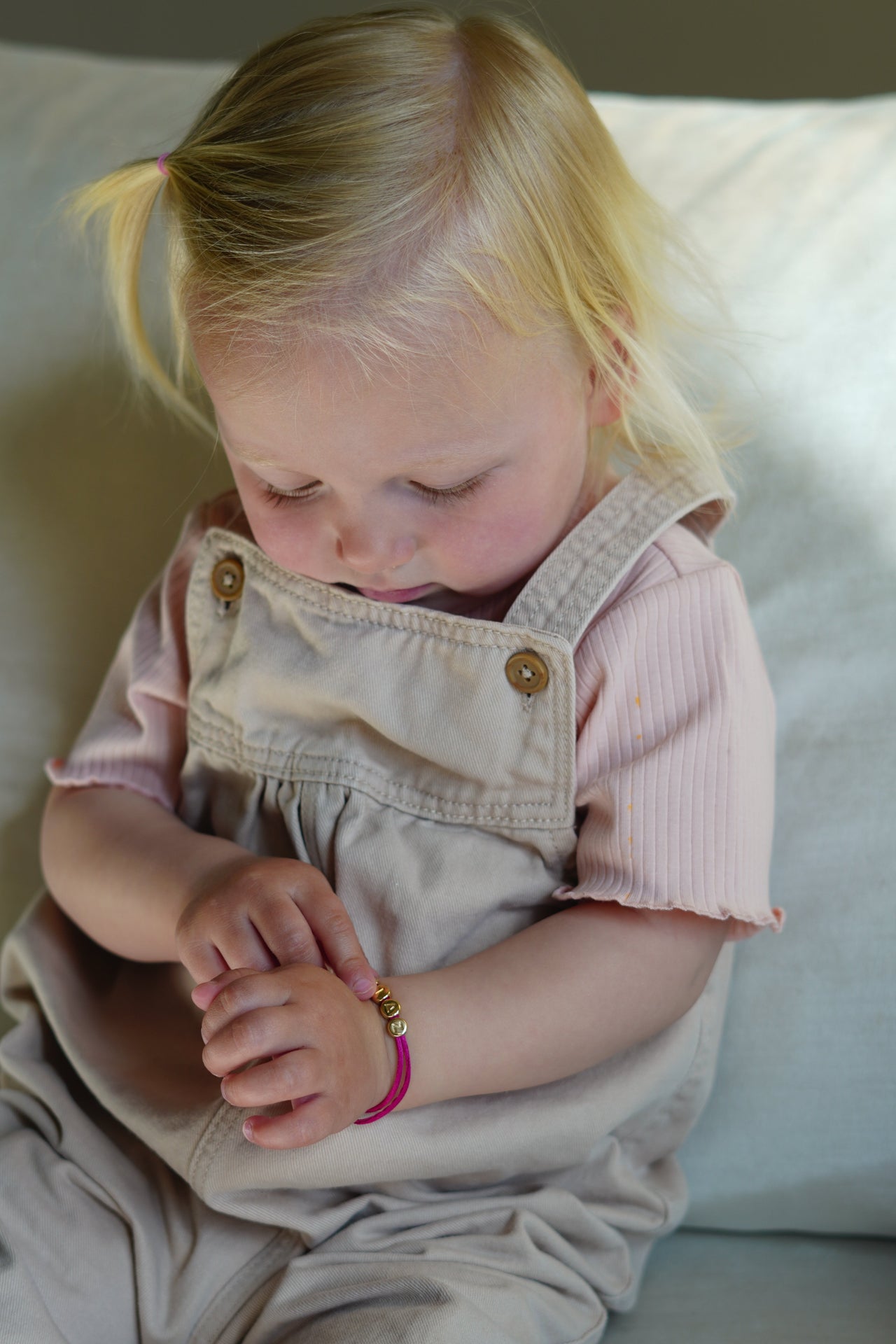 Buchstaben Perlen Armband - Vergoldet