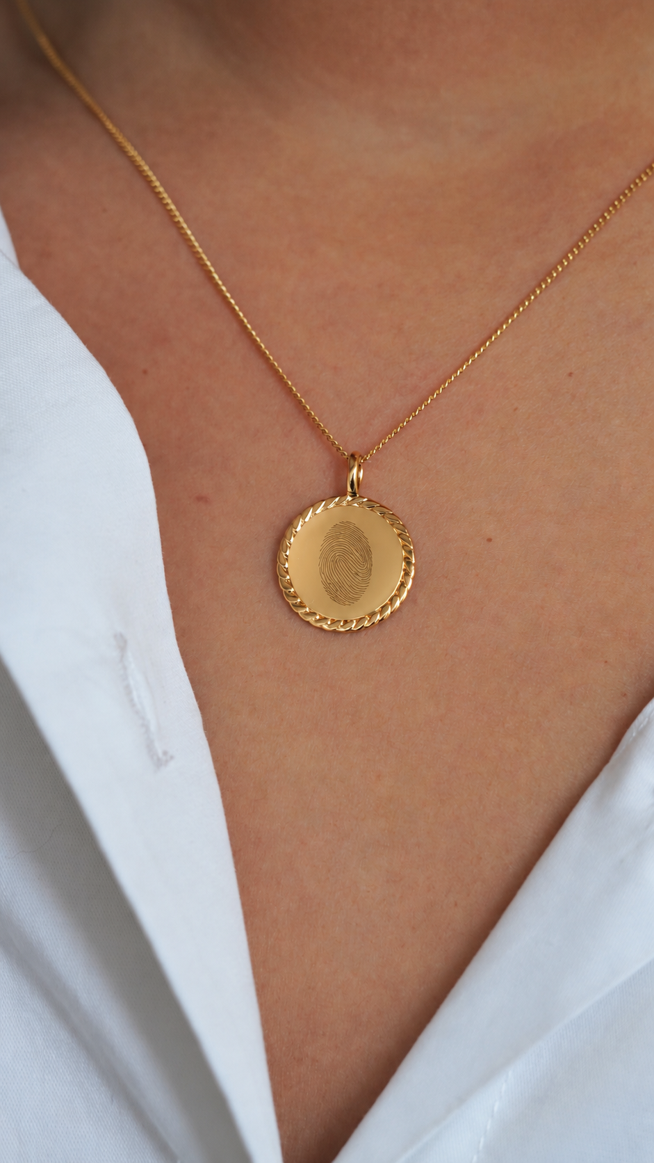 Fingerprint Twisted Rope Coin Necklace – Gold-Plated