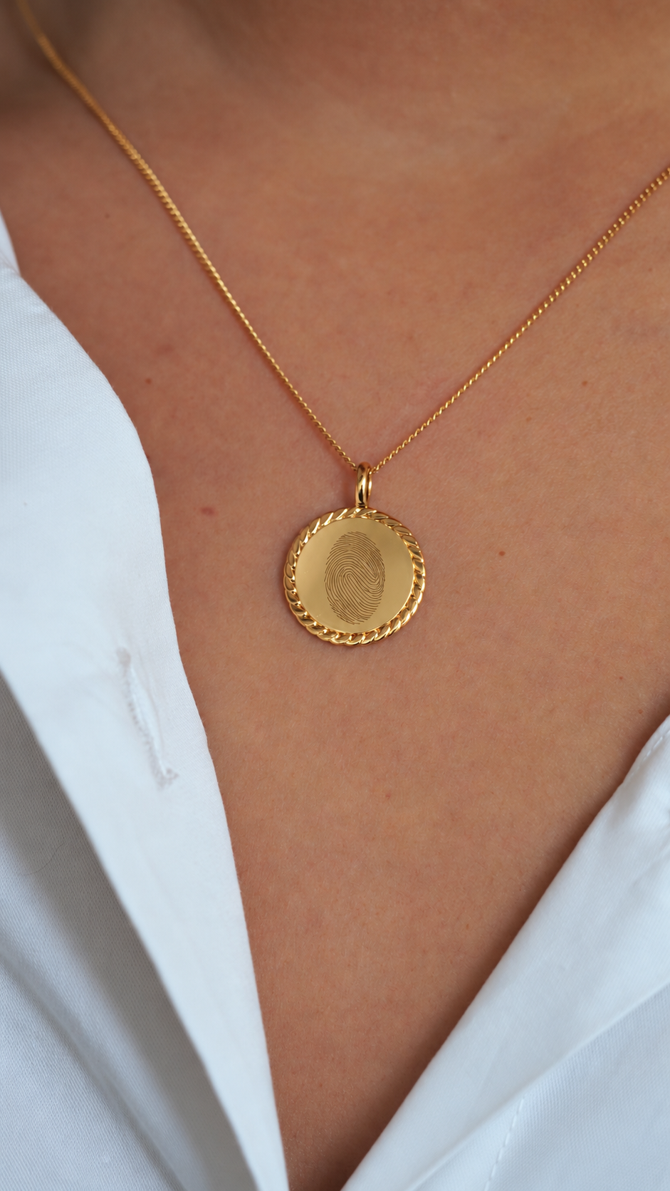 Fingerprint Twisted Rope Coin Necklace – Gold-Plated